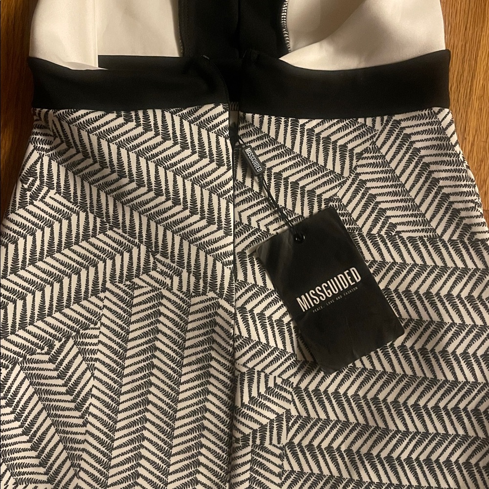 NWT Misguided Sexy Halter Dress- - Picture 9 of 9